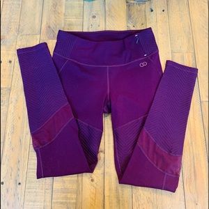 Calia by Carrie Underwood leggings